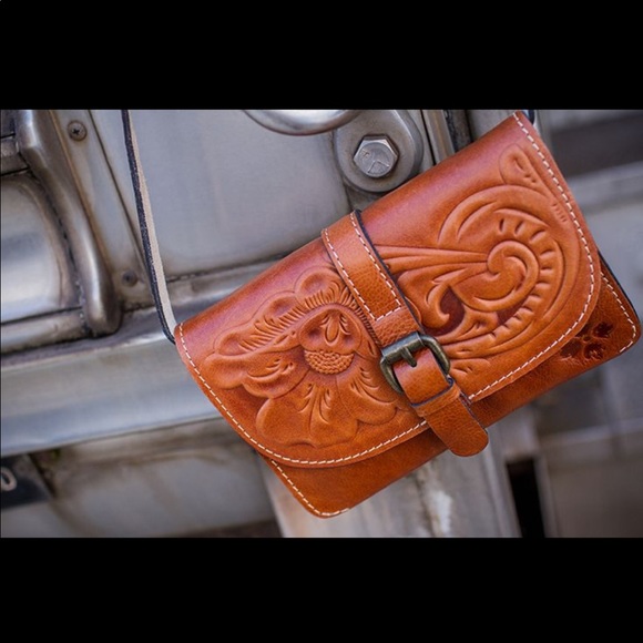 🌸Gorgeous Patricia Nash Torri Florence Crossbody NWT - Picture 2 of 5